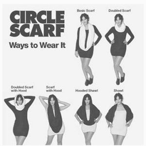 NWOT AmericanApparel The Unisex Circle Scarf-White